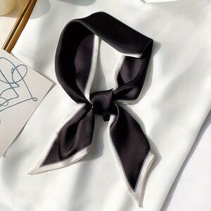 Black and White Scarf #2170
